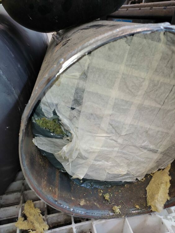 Откриха 14.5 кг марихуана в газова бутилка и детско столче в кола