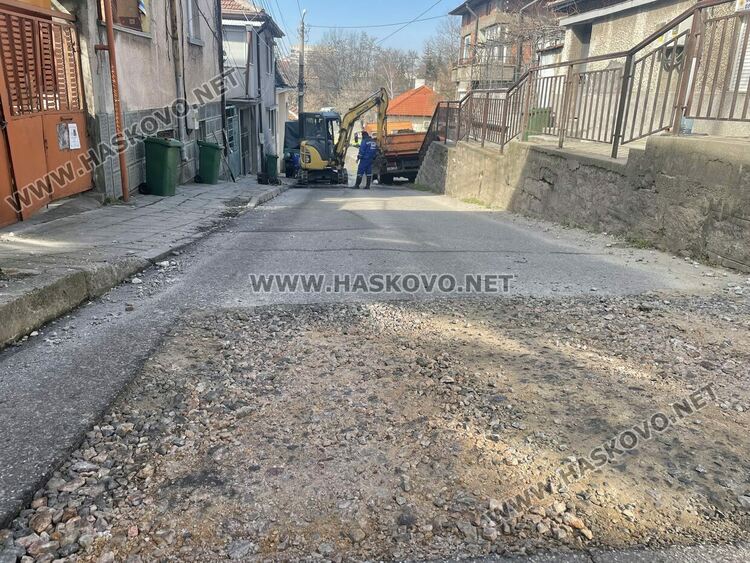 Трета авария на стръмната улица до „Спартак“, затвориха част от „Кирков“