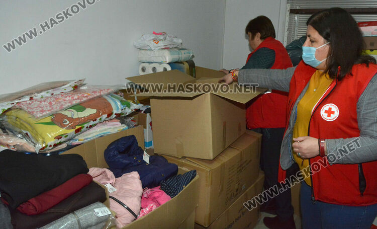 118 лица и пет фирми от Хасково дариха за бежанците от Украйна в кампанията на БЧК