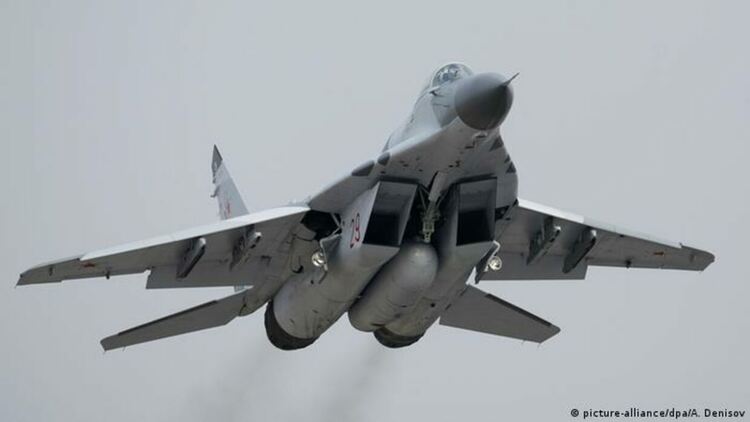 Безобразие: Трябва ли България да даде 80 милиона на Путин за МиГ-29?