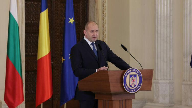 Русия ли ще поддържа МиГ-овете ни, пита Радев