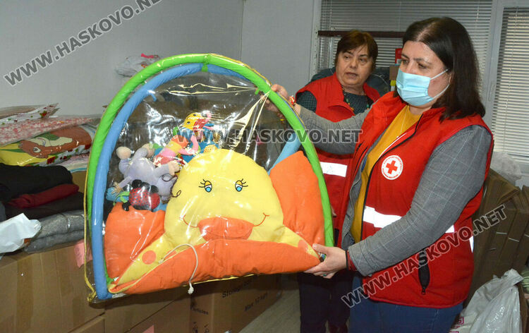 118 лица и пет фирми от Хасково дариха за бежанците от Украйна в кампанията на БЧК