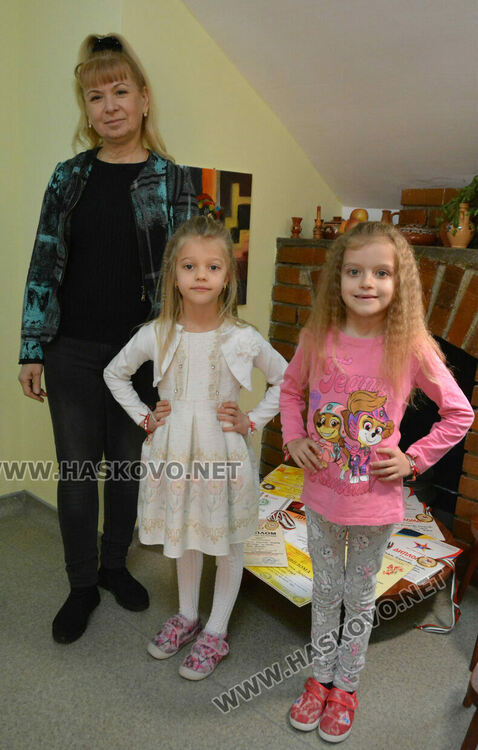 Таланти от градина „Слънце“ със златни медали от Национален конкурс „Път към славата“ 