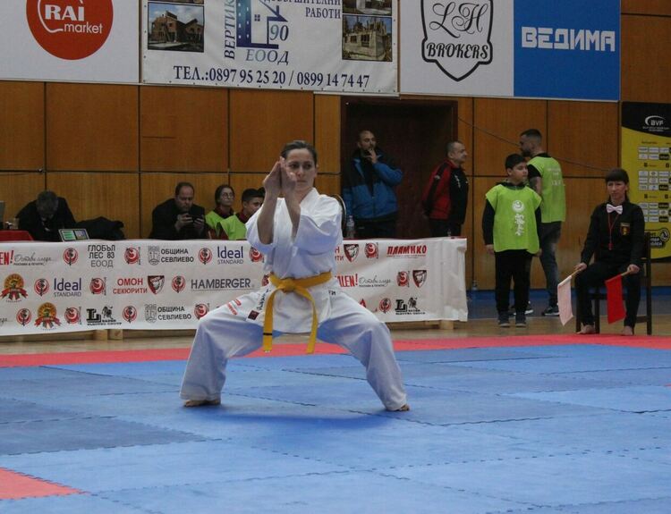 Със златен медал се завърна СК "Хамон доджо" от състезание в Севлиево