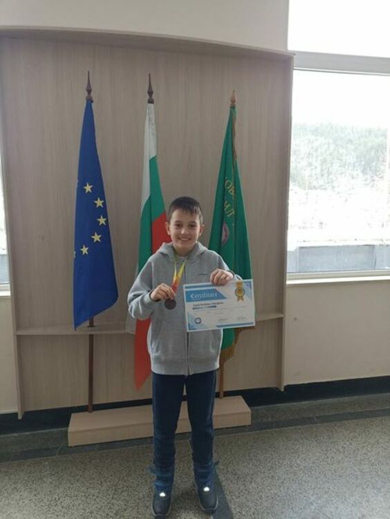 Нови медали за възпитаниците на Райковската гимназия