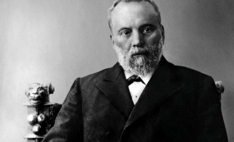 Петко Каравелов