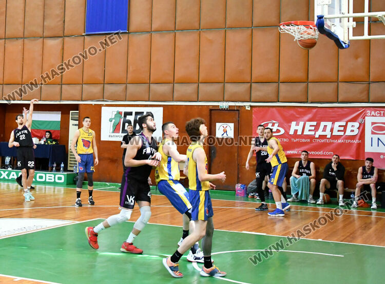 Баскетболни сблъсъци от турнира за Купата на ББЛ в Хасково