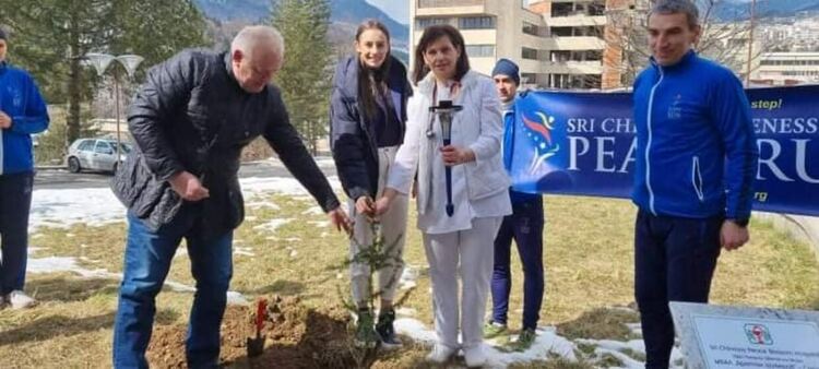 Отбор от международната щафета "Пробег на мира" посети смолянската болница със специална мисия