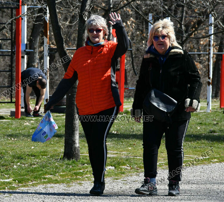 Настъпва първа пролет, но остава студено