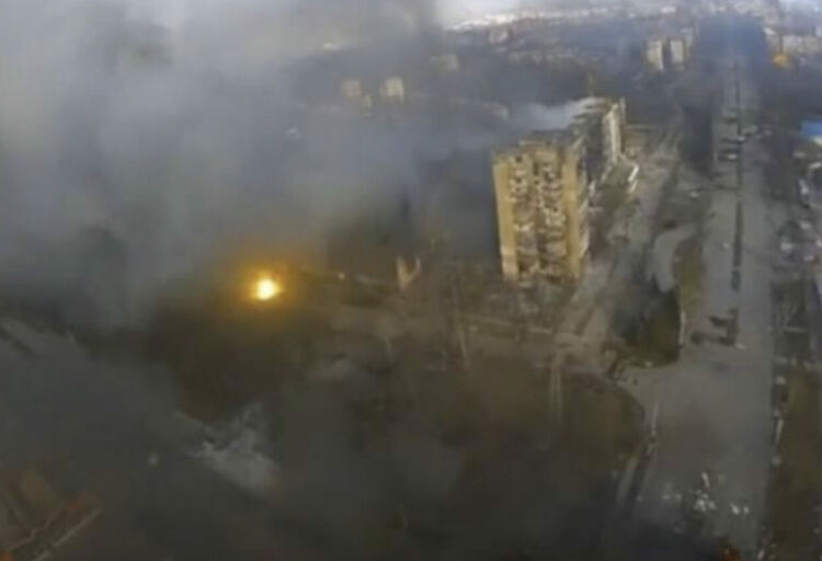 Властите в Мариупол: Отвеждат хиляди хора в Русия