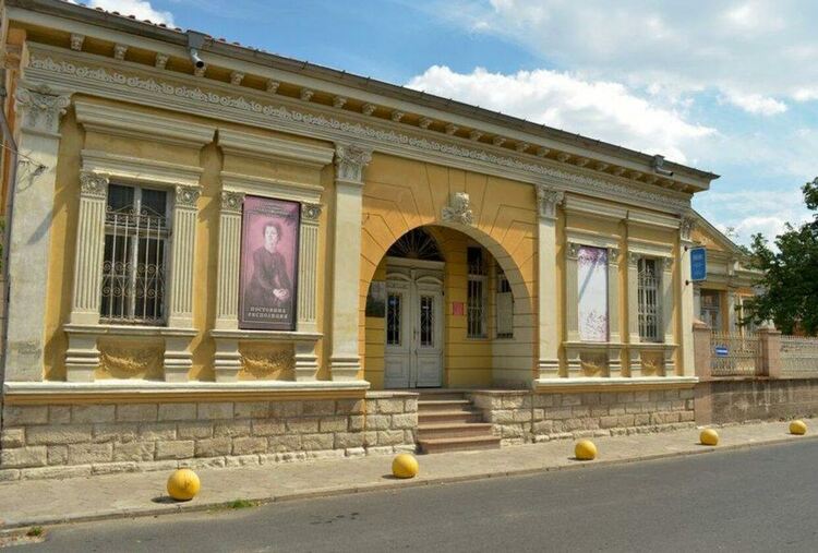 Искат да ремонтират галерия “Атанас Шаренков” с пари от държавата