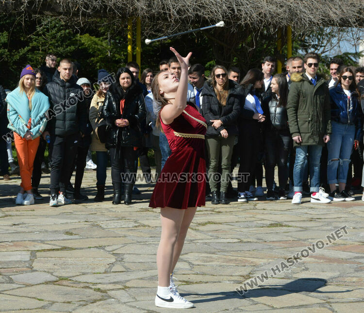 Наградиха изявени ученици за патронния празник на ПГДС „Цар Иван Асен II“