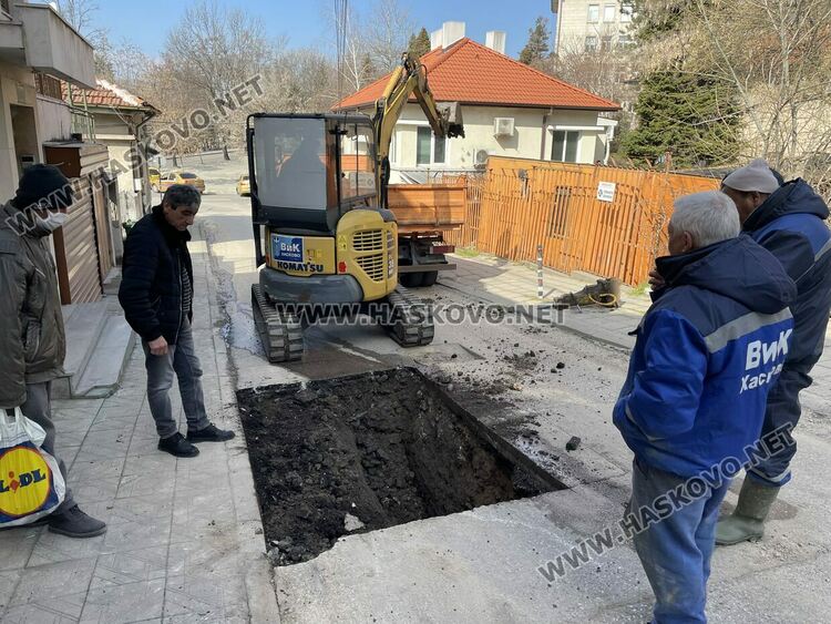Четвърта авария на уличката до „Спартак“, отново затвориха част от „Кирков“