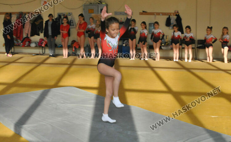 3 отборни купи за гимнастичките на „Юнак“ от Държавно първенство