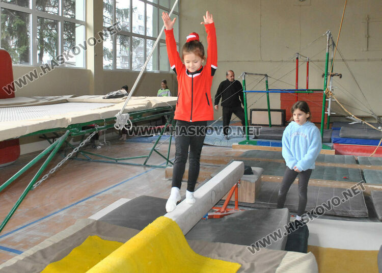3 отборни купи за гимнастичките на „Юнак“ от Държавно първенство