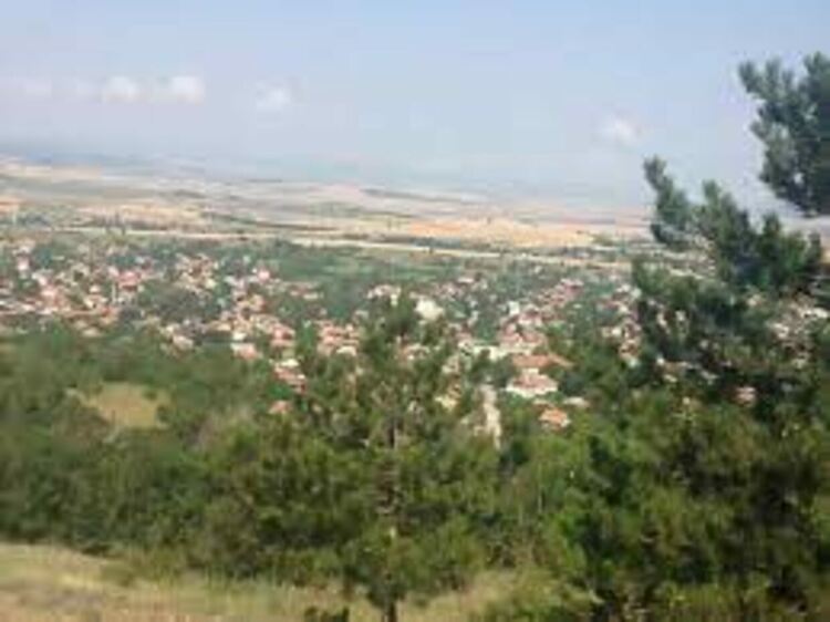 Община Перник ще ремонтира училището в село Дивотино