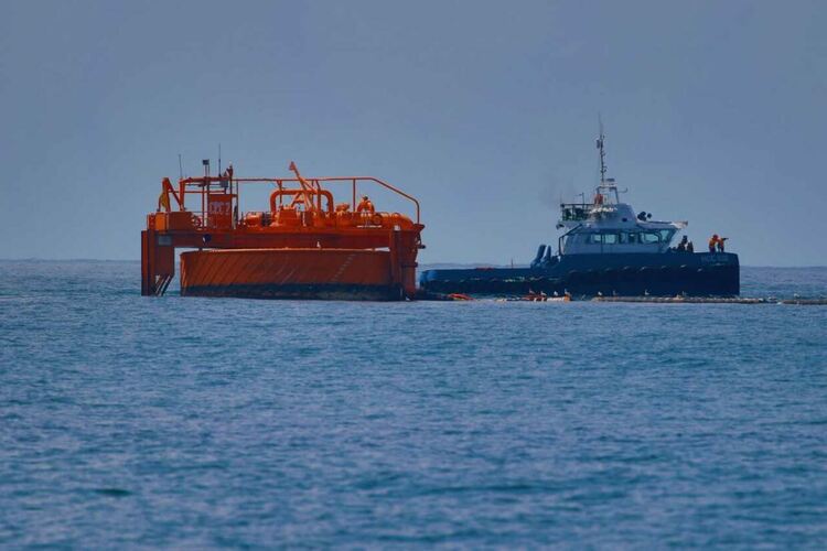 Офшорен терминал излезе от строя след буря в Каспийско море и това може да се отрази глобално на петрола