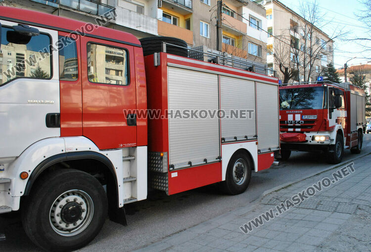 3 пожарни и полицейски екип на фалшив сигнал за пожар в къща