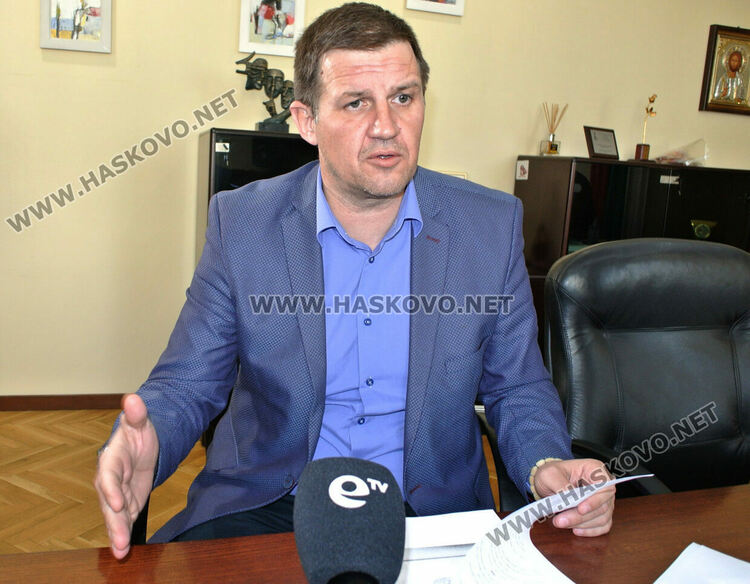 Кметът Станислав Дечев