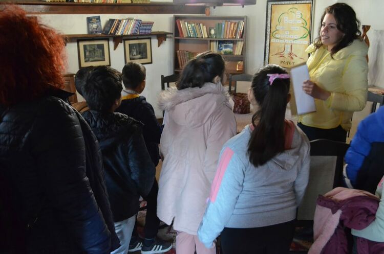 Дебърското училище чества своя празник днес