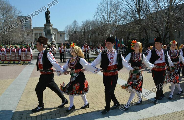 С тържествен ритуал беше отбелязан Деня на Тракия в Хасково