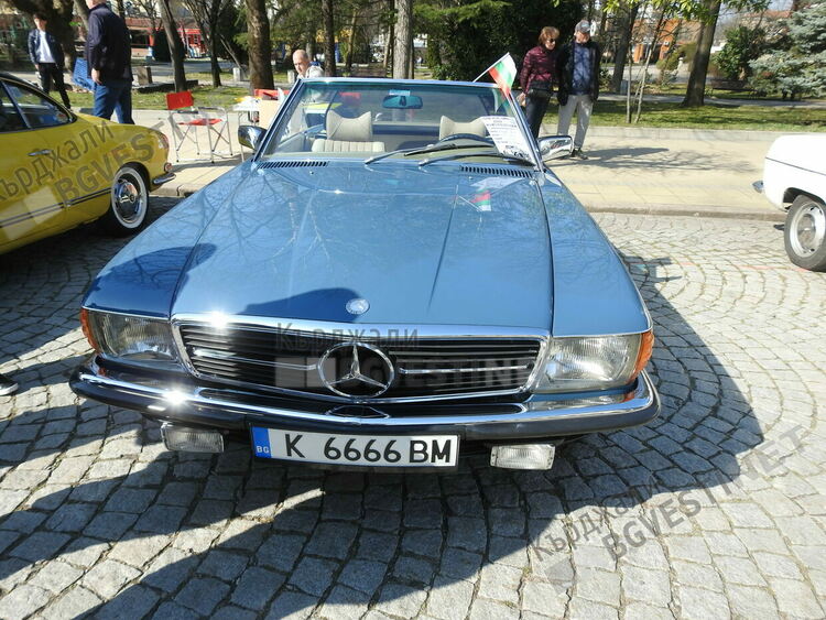 Първа ретро сбирка на автомобили в Кърджали,учредяват клуб на собствениците/снимки/