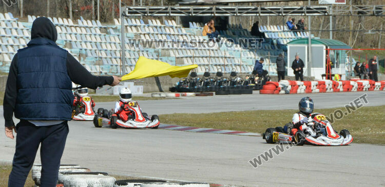 8-годишен състезател на старта за Купа „Хасково“