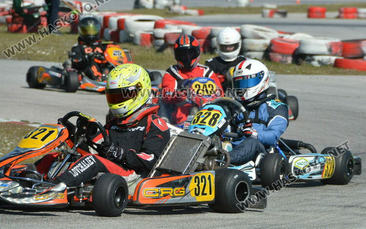 8-годишен състезател на старта за Купа „Хасково“