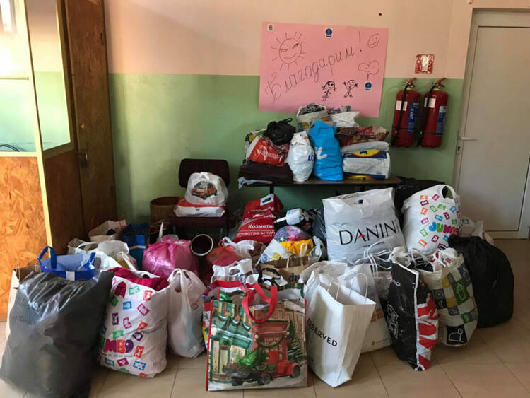 Златоградски деца събраха дарения за децата от Украйна