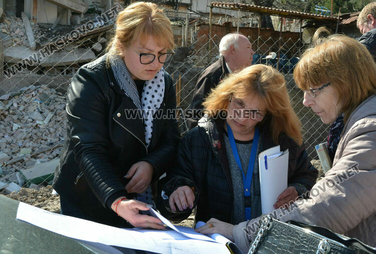 Инвеститорът на проблемния строеж вдига нова къща на пострадалите от ул.„Байкал“