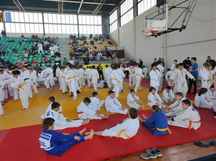 Четвъртият турнир по джудо за купа „Перун“ се проведе в зала „Борис Гюдеров“