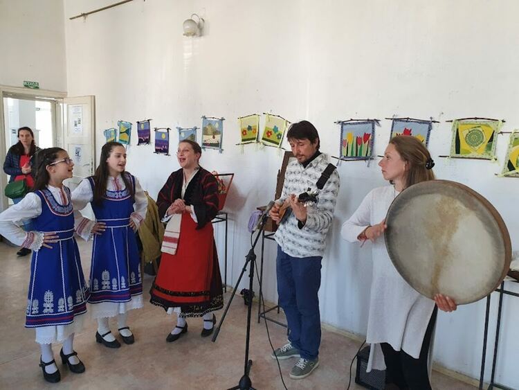 Изложба на Лозка Борисова постави началото на  "Междуселски културен обмен"