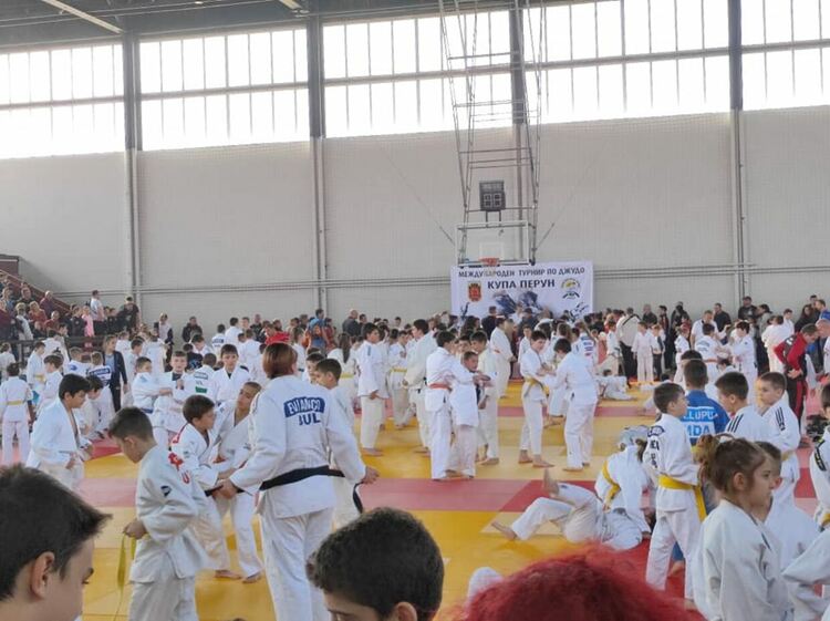 Четвъртият турнир по джудо за купа „Перун“ се проведе в зала „Борис Гюдеров“