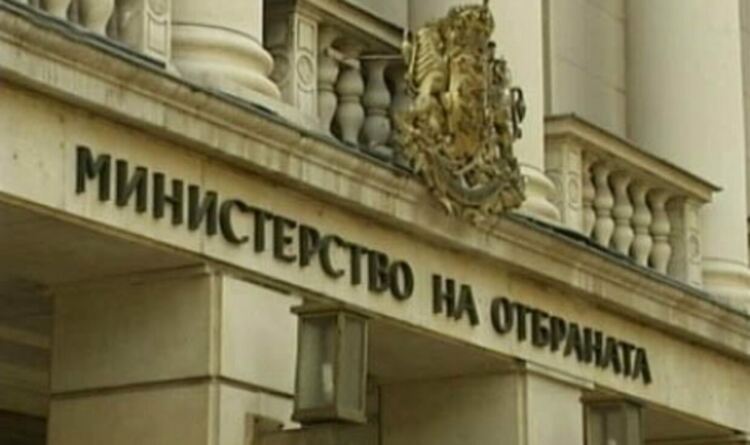 Шестима бивши министри на отбраната призовават България да окаже военно-техническа помощ на Украйна.