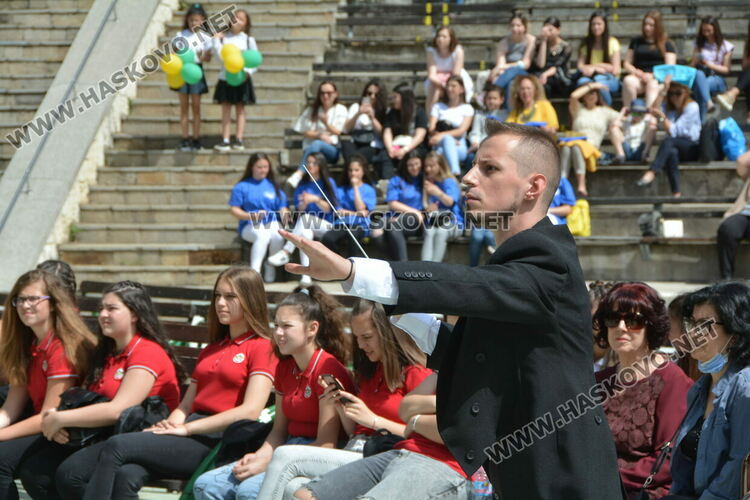Хор „Родна песен“ продължава турнето си със Симфониета -Враца