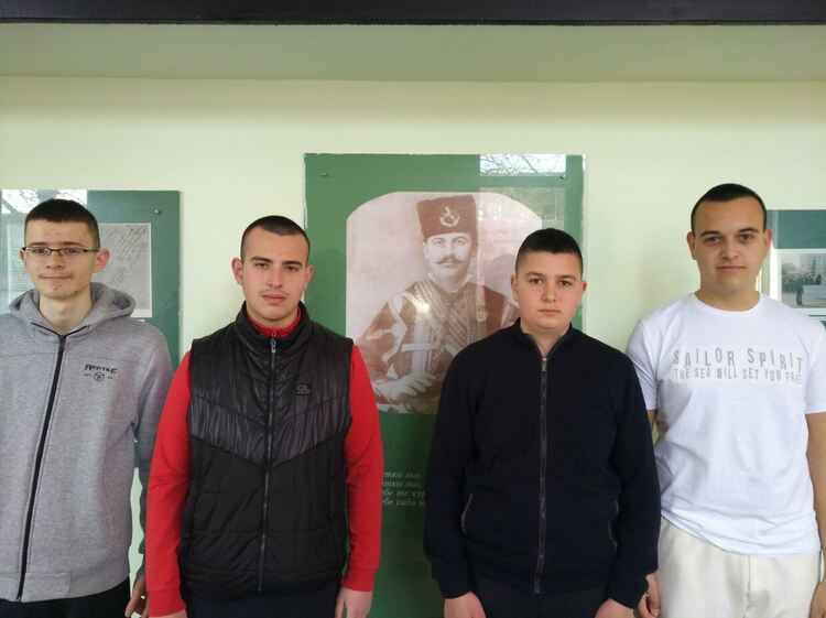 Ученици от Електрониката се представят успешно в конкурса "Стъпала на знанието"