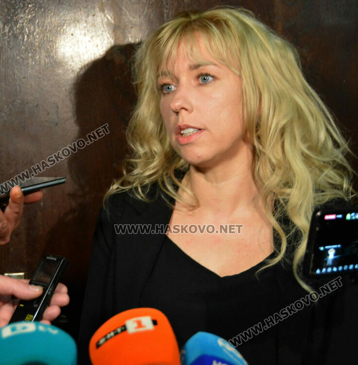 Няма яснота дали изхвърленото бебе е родено мъртво, или е починало след раждането