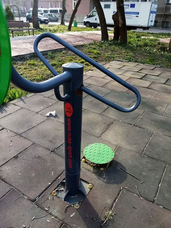 Посегателства върху спортната площадка за децата с увреждания в Димитровград