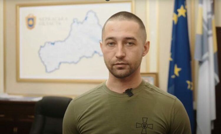 Граничарят, който изпрати руския военен кораб на**й, се върна в Украйна