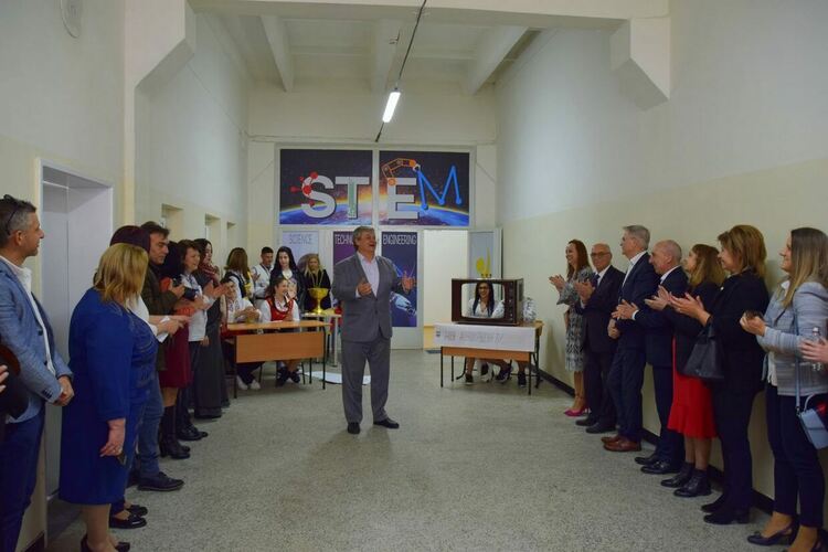 Заработи първият STEM център в Асеновград 