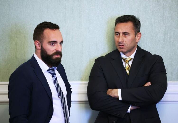 Няма нарушения с имотите и сметките в чужбина на 38 висши държавни служители, но прокуратурата не изпратила за проверка всички