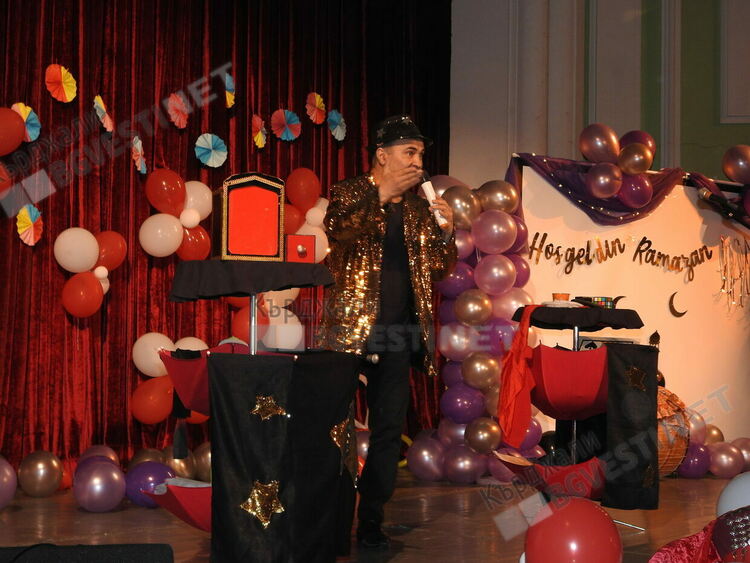 400 деца от Южна България, възпитаници на Коран курсове, посрещат Рамазана в Кърджали с празненство