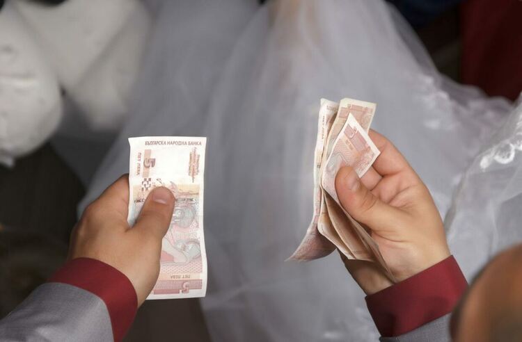 Нова здравна вноска за неосигурените от днес