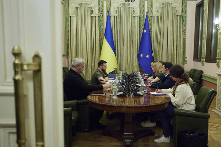 Председателят на Европейския парламент Роберта Мецола на героично посещение в Украйна