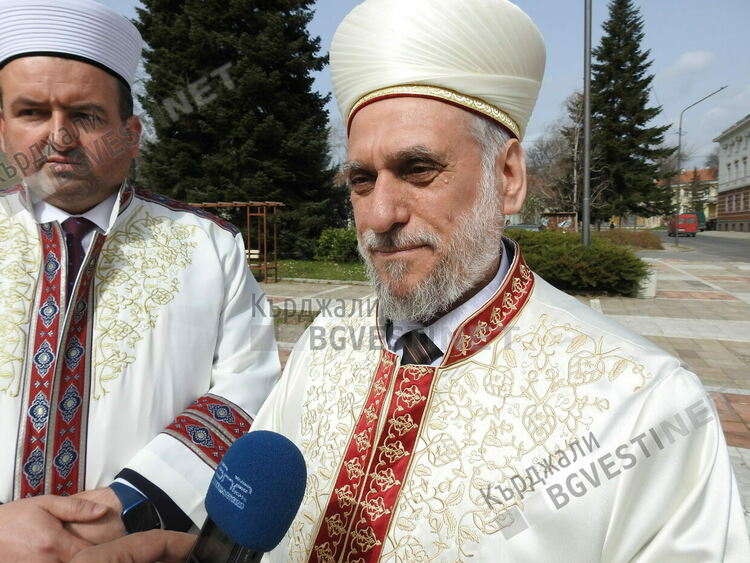 Д-р Мустафа Алиш Хаджъ