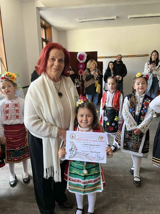 7 златни медала за изпълнителите на "Зора-Зорничка" от национален конкурс