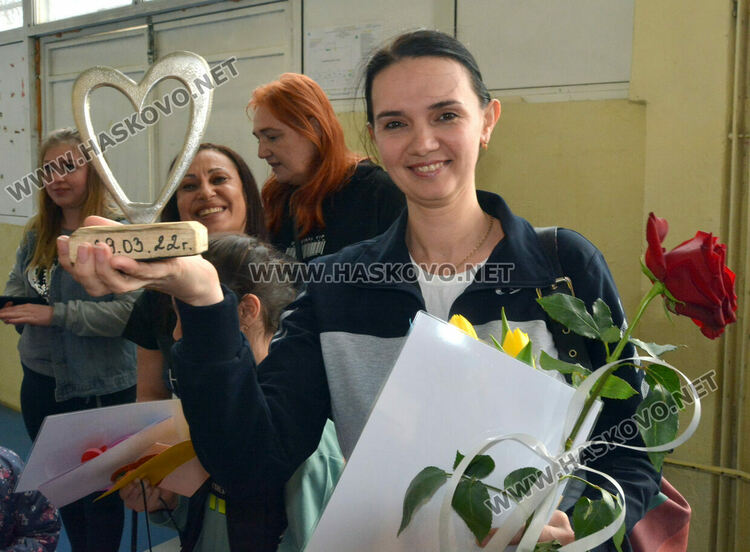 Юлия Чернова започна работа като треньор по художествена гимнастика в Хасково 