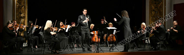 Камерният оркестър на Хасково и гостуващи солисти изнесоха пролетен концерт