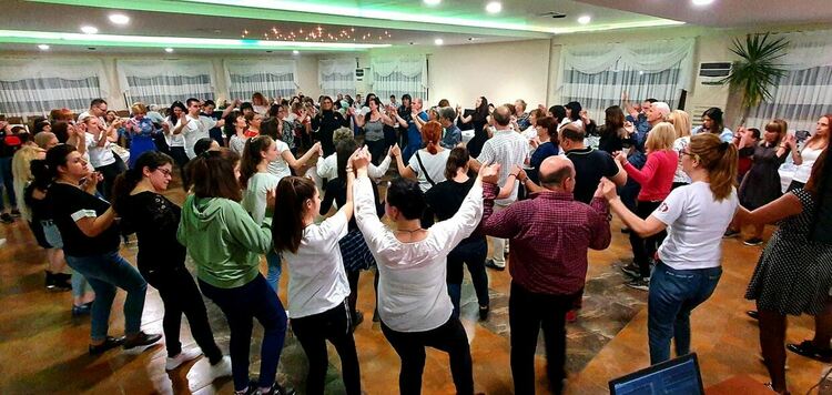 "Евридика", "Тракийка" и още няколко танцови клуба посрещнаха пролетта с настроение