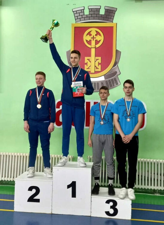 9 медала за бадминтонистите на Хасково от Държавния шампионат